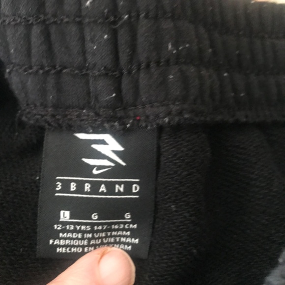 Nike 3 brand boys short set - Picture 2 of 6